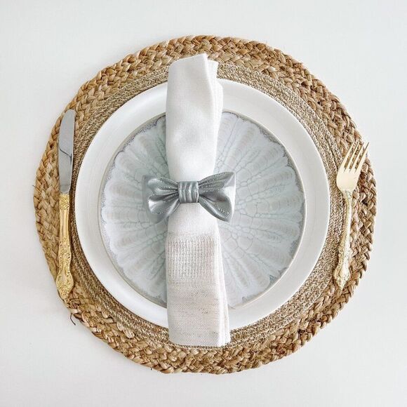 Stylish Bow Napkin Rings – Shiny Silver - Handmade - Wedding Party Event Planner - Picture 1 of 13